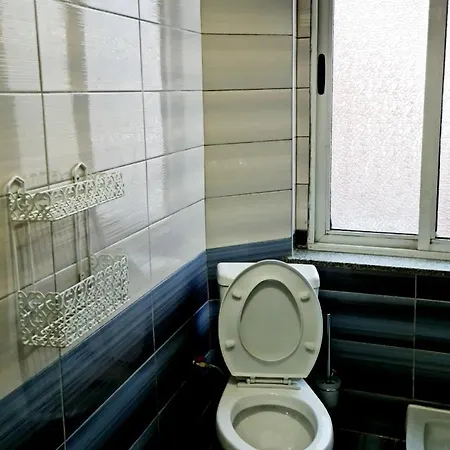 2v1 - 21 Dhjetori Am Apartamento