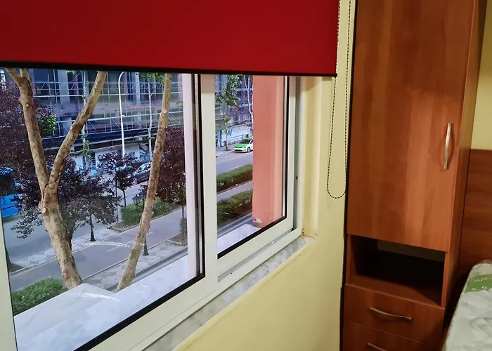 2v1 - 21 Dhjetori Am דירה